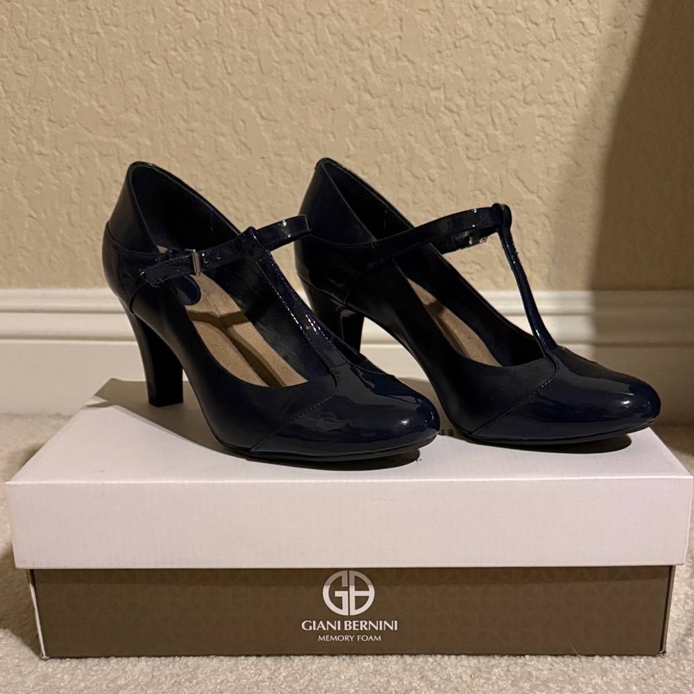 Giani Bernini Navy Patent Heels